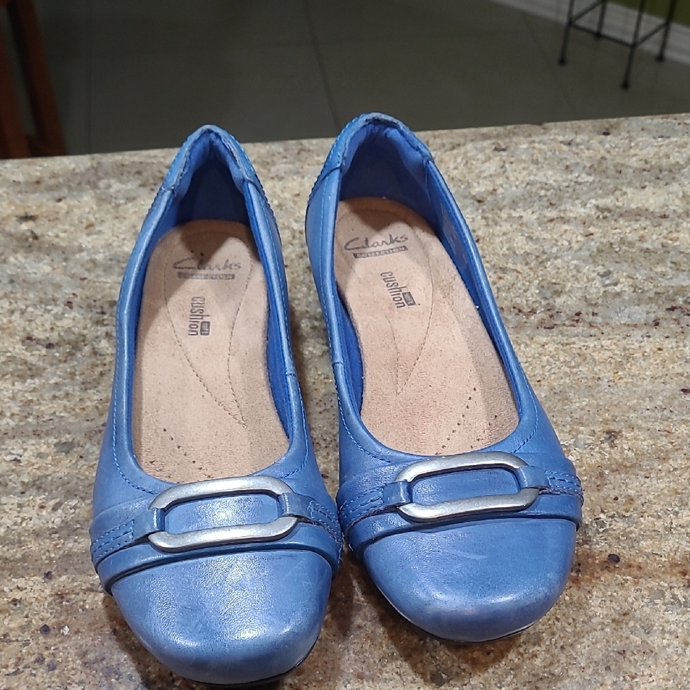 Clarks Blanche Rosa Light Blue Leather Silver Buckle Slip On Shoes Size US 6